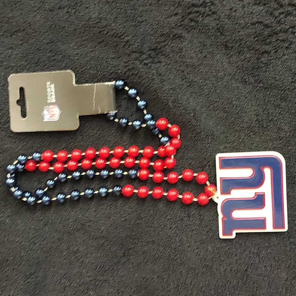 NFL New York Giants Beaded Medallion Necklace